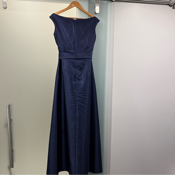 Elegant Midnight Blue Alfred Sung Gown - Picture 4 of 7